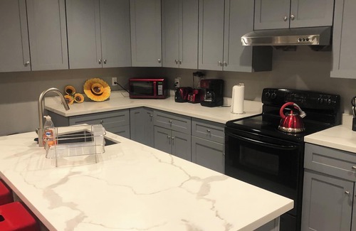 Belmont Apartamento | Belmont Hills: 1-BR near Stanford, Kaiser, Mills and San Mateo General Hospitals