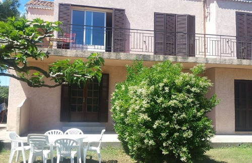 Prunete Apartamento | ABAJO villa con jardín