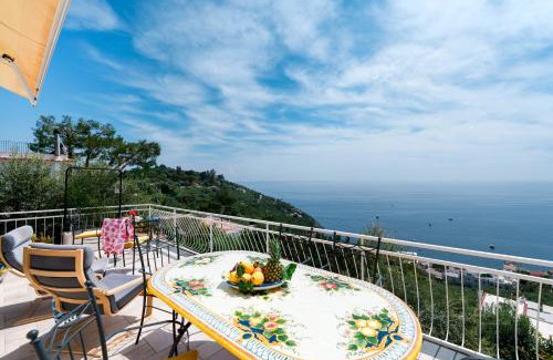 Marina del Cantone Apartamento | Belvedere apartament stunning sea view