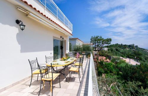 Marina del Cantone Apartamento | Belvedere apartament stunning sea view