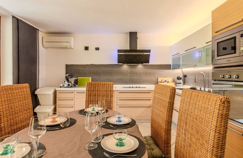 Casnate Con Bernate Apartamento | Belvedere by Interhome