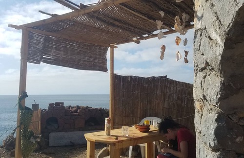 Santiago Cama Y Desayuno | Belvedere room by the sea