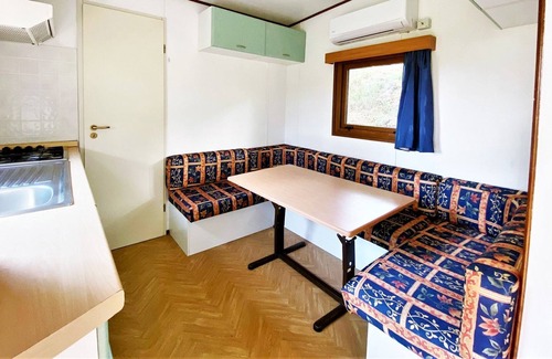 Capraia e Limite Casa | Bonito bungalow con piscina compartida