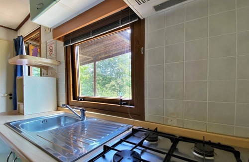 Capraia e Limite Casa | Bonito bungalow con piscina compartida