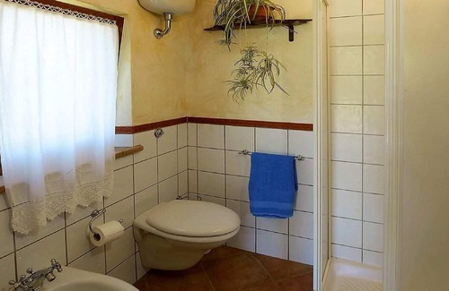 Castel del Piano Apartamento | Acogedora casa de campo en Castel del Piano con piscina