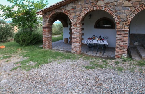 Castel del Piano Apartamento | Acogedora casa de campo en Castel del Piano con piscina