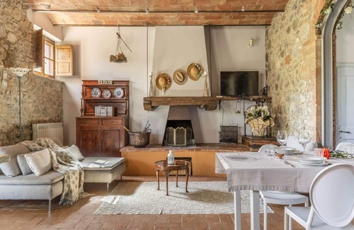 Gallina Villa | Belvilla by OYO Villa Acqua