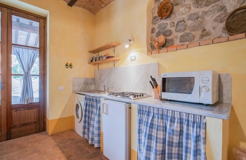 Fabro Villa | Apartamento en villa con jardín y piscina comunitaria