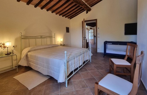 Montalcino Casa | Espléndidas vacaciones en Montalcino con piscina comunitaria
