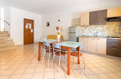 Laura Villa | Villa en Residencia con piscina y jardín a 200 metros del mar