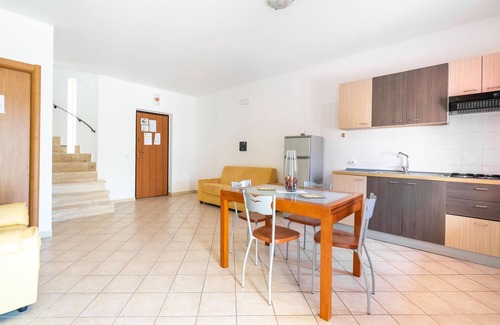 Laura Villa | Acogedora villa en Paestum con piscina compartida