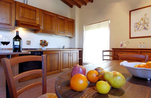 Greve in Chianti Casa | Belvilla by OYO Serene Apartment With Garden