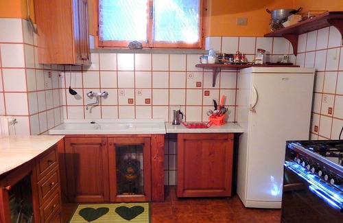San Angelo Casa | Acogedora casa de vacaciones en Monteciccardo con jardín