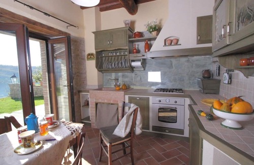 Apecchio Apartamento | Hermoso apartamento en Apecchio con una hermosa vista