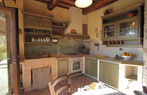 Apecchio Apartamento | Hermoso apartamento en Apecchio con una hermosa vista