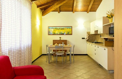 Montebello di Mezzo Casa | Casa de Vacaciones en Bolano con Piscina