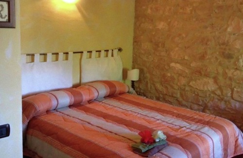 San Severino Marche Villa | Elegante Villa en Palazzata con Vistas al Campo
