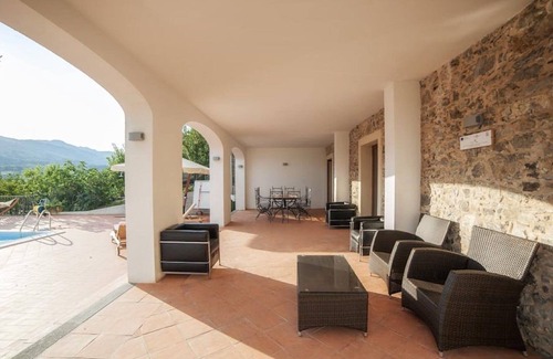 Vibonati Casa | Casa de vacaciones de buen gusto en Vibonati con piscina privada