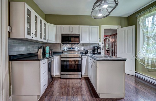 Carbonear Casa | Bemister's Manor