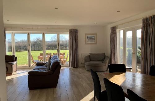 Filey Casa | Bempton View at The Bay Filey, sleeps 10, and 2 dogs welcome for free too!
