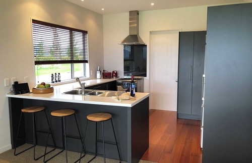 Blenheim Otro | Ben Morven Vineyard Cottage