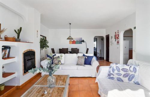 Lagoa e Carvoeiro Apartamento | Benagil sea-view apartment Neptuno 4
