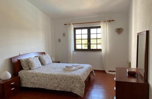 Lagoa e Carvoeiro Apartamento | Benagil sea-view apartment Neptuno 4