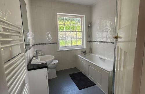 Conwy Casa | Benarth Lodge uniquely situated hideaway in Conwy