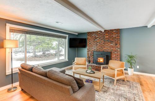 Southwest Bend Casa | Bend Home with Hot Tub about 2 Mi to Old Mill District!