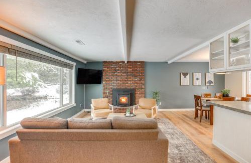 Southwest Bend Casa | Bend Home with Hot Tub about 2 Mi to Old Mill District!