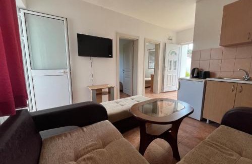 Bregvija Complejo | Beni Bungalows