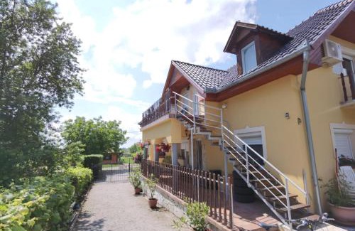 Balatongyorok Apartamento | Beni Haus