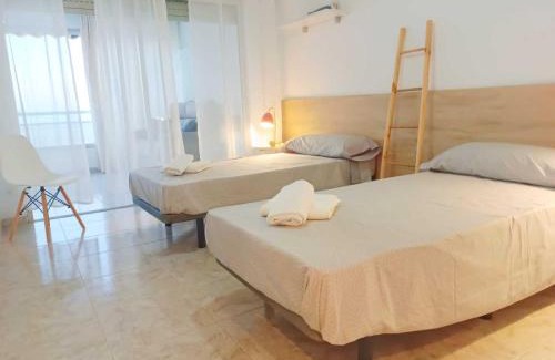 Benidorm Apartamento | Benidorm Carolina Beach & Pool