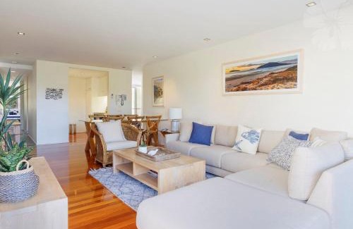 Hawks Nest Casa | Bennetts by the Beach