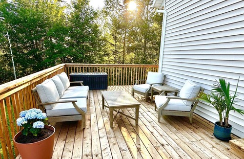 Botsford Cabaña | Bent Brook Beach House - Private, pet friendly, beach access, central location