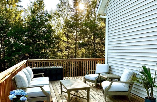 Botsford Cabaña | Bent Brook Beach House - Private, pet friendly, beach access, central location