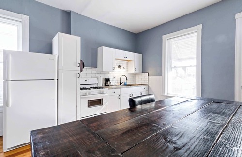 Benton Park Apartamento | Benton Park 1BR | Washer/Dryer, Fenced Backyard, Fast Wi-Fi, Pets OK
