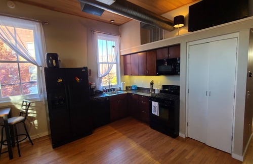 Benton Park Condominio | Benton Park Bliss: 2BR Condo to Unwind and Explore