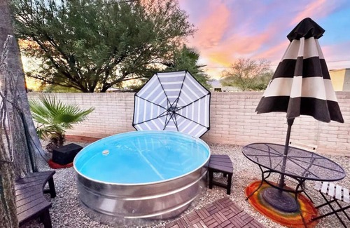 Midtown Casa | Benton Place - Stylish Desert Escape