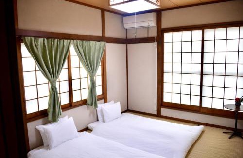 Beppu Casa | BEPPU つばき 一棟貸切宿 鉄輪温泉まで車で4分 石風呂付 無料駐車場3台 最大6名 wifi無料