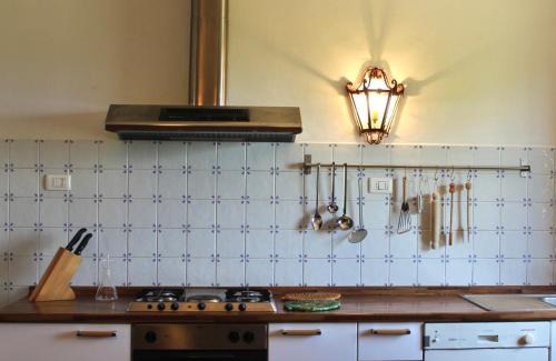 San Casciano in Val di Pesa Apartamento | Berentano Apartment with Patio and pool table