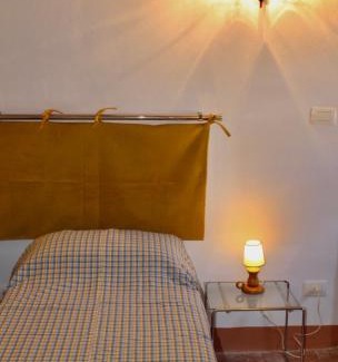 San Casciano in Val di Pesa Apartamento | Berentano Apartment with Patio and pool table