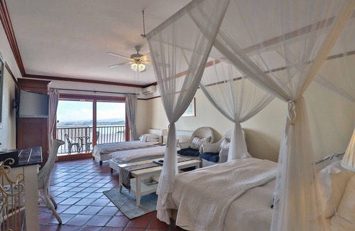 Gordons Bay Central Casa | Berg en Zee Guesthouse