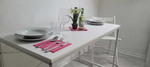 Bergisch Gladbach Apartamento | Berg Messe DG 1Zi, K,D,B Parkplatz, W-Lan, Homeoffice