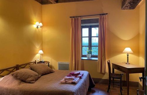 Sauvagny Casa | Bergerie restaurée avec cheminée, jardin clos, animaux acceptés - FR-1-489-13