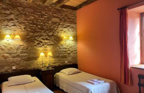 Sauvagny Casa | Bergerie restaurée avec cheminée, jardin clos, animaux acceptés - FR-1-489-13