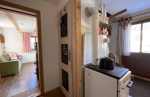 Oberwiesenthal Casa | Berghütte Fichtelstreich - vacation home, shower, WC
