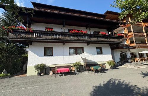 Mayrhofen Casa | Bergsteiger-Zimmer Pension Obermair