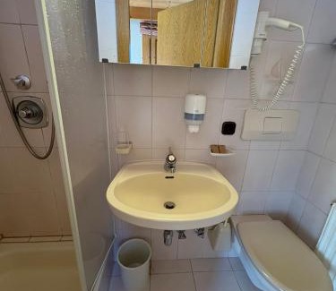Mayrhofen Casa | Bergsteiger-Zimmer Pension Obermair