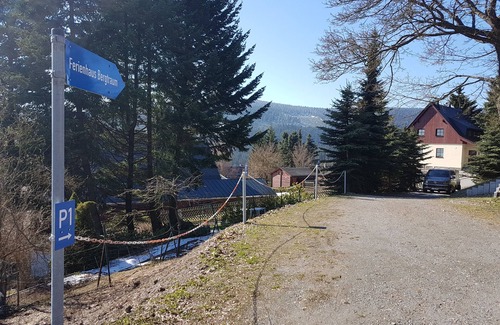 Oberwiesenthal Apartamento | Bergtraum holiday home - At 955 m above sea level, the clouds are very close and the slopes are in front of the door